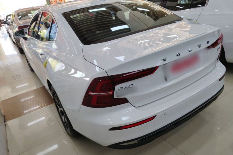 Used Volvo S60 2025 B4 Zhiyi Luxury Edition Rear Left 45 Deg