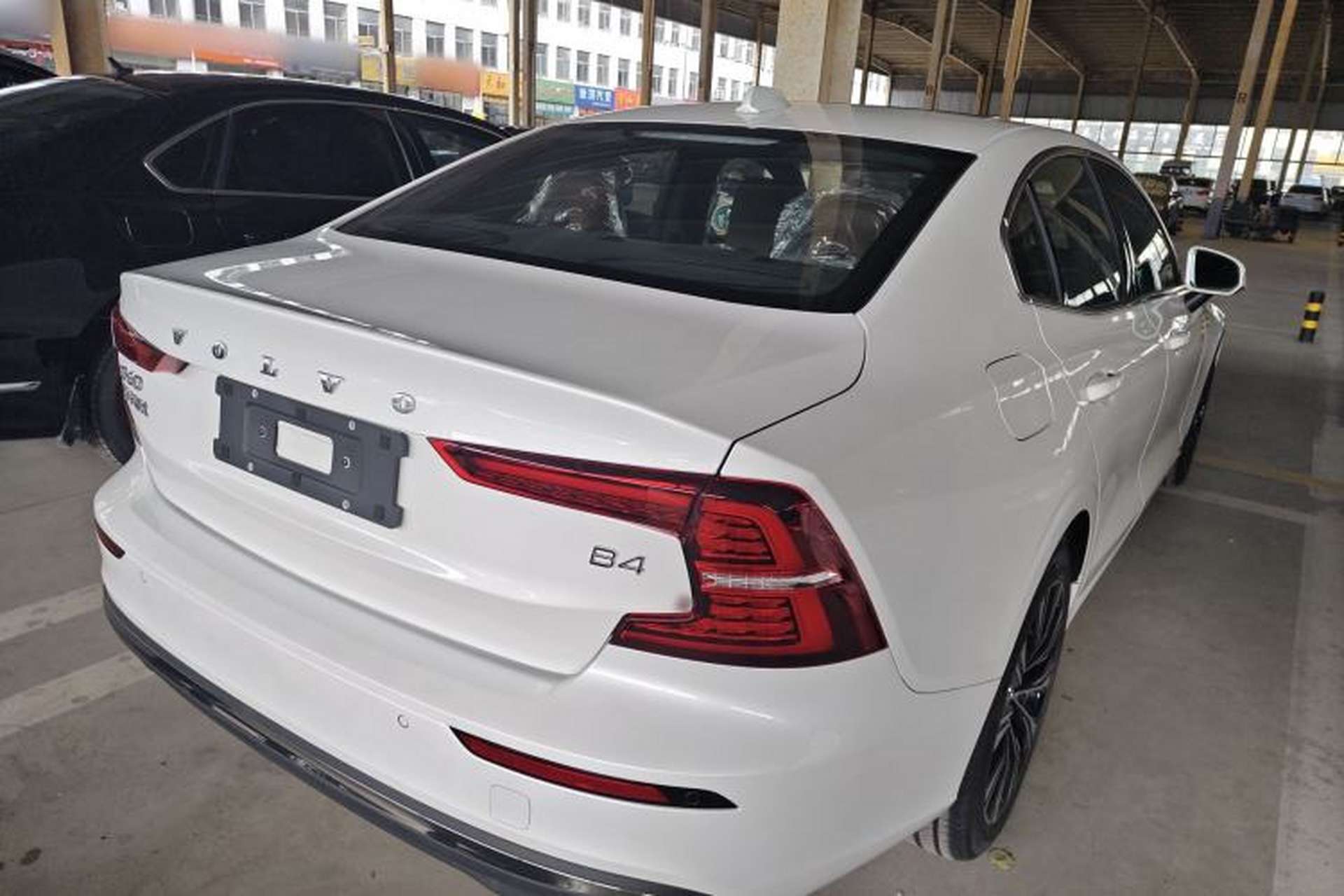 Used Volvo S60 2025 B4 Zhiyuan Luxury Edition Rear Right 45 Deg