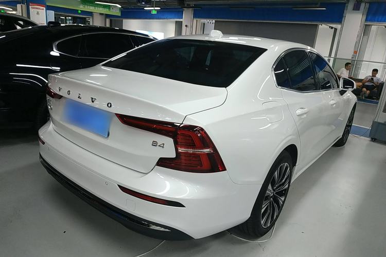 Used Volvo S60 2025 B4 Zhiyuan Luxury Edition Rear Right 45 Deg
