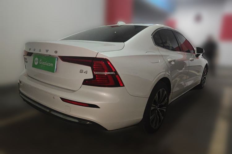 Used Volvo S60 2025 B4 Zhiyuan Luxury Edition Rear Right 45 Deg