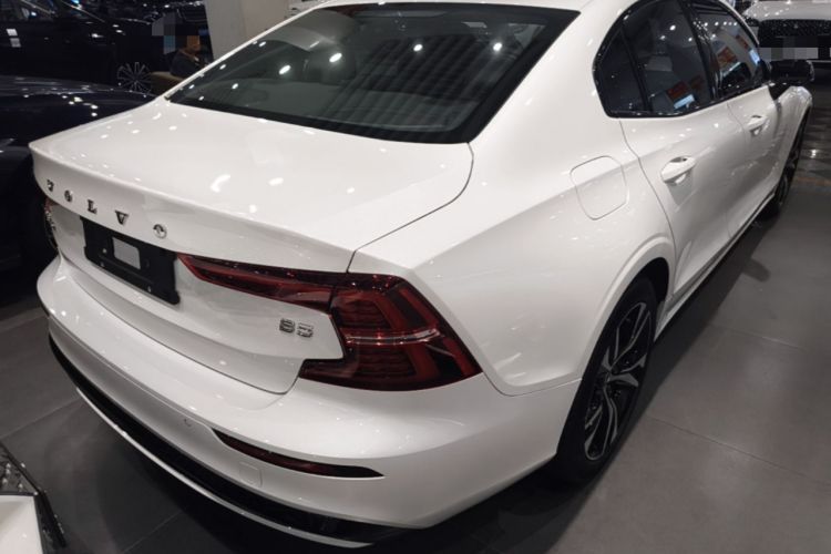 Used Volvo S60 2025 B5 Zhiya Sport Edition Rear Right 45 Deg