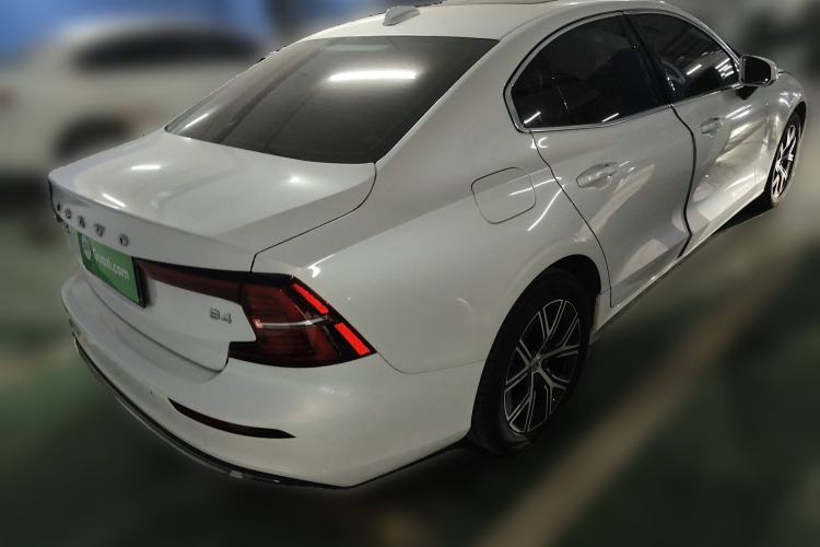 Used Volvo S60 2025 B4 Zhiyi Luxury Edition Rear Right 45 Deg