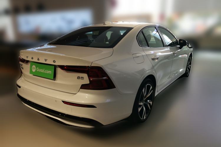 Used Volvo S60 2025 B5 Zhiya Sport Edition Rear Right 45 Deg