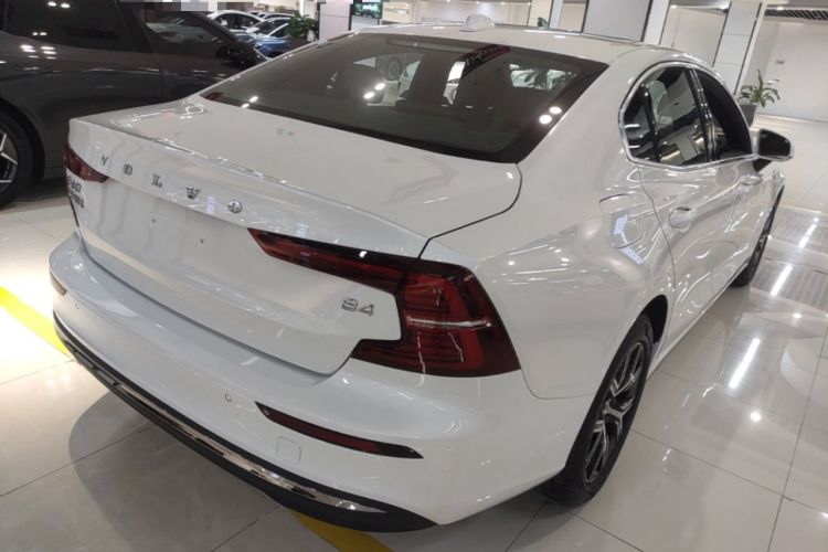 Used Volvo S60 2025 B4 Zhiyi Luxury Edition Rear Right 45 Deg