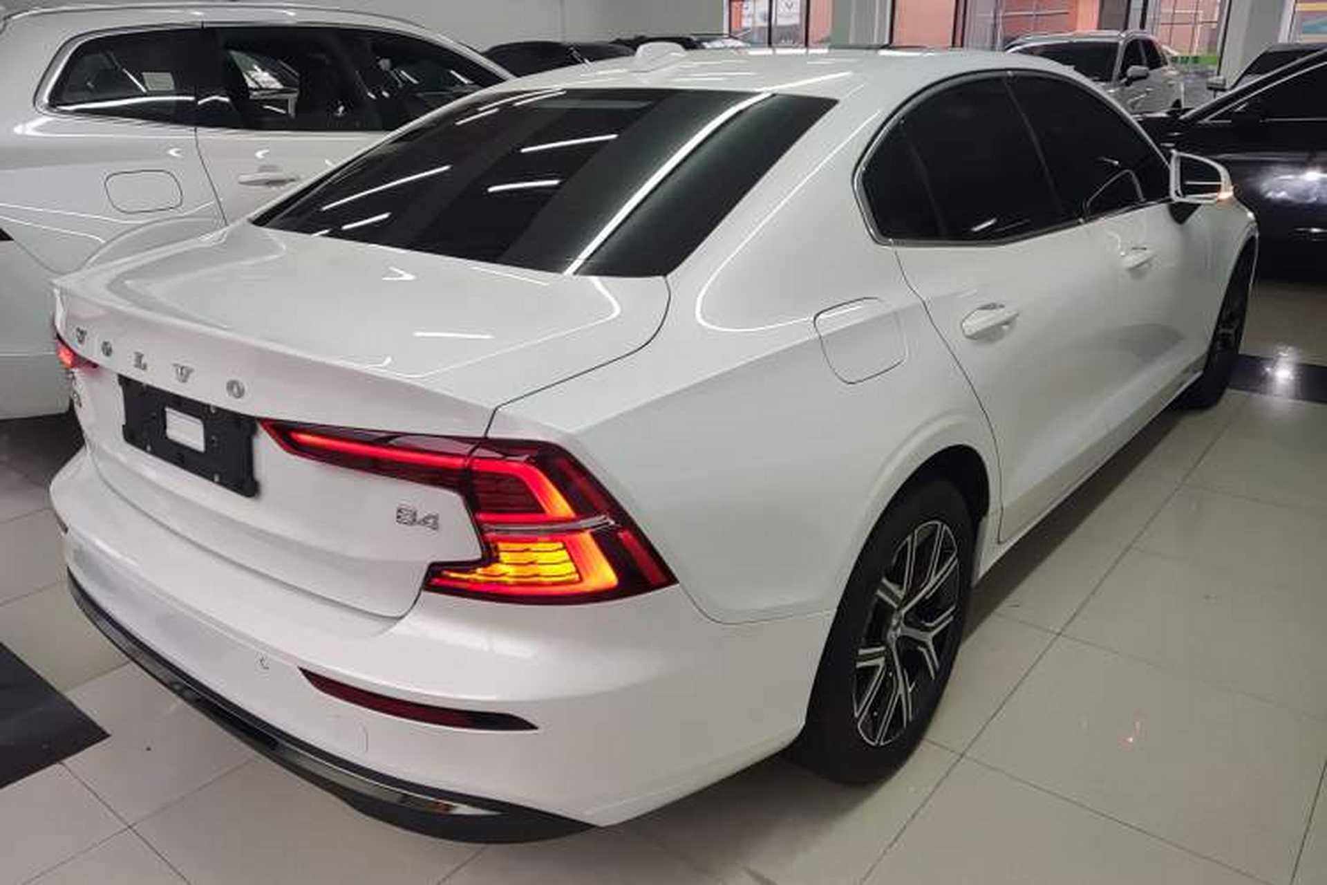Used Volvo S60 2025 B4 Zhiyi Luxury Edition Rear Right 45 Deg