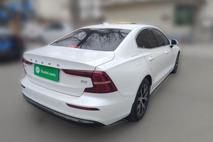 Used Volvo S60 2025 B4 Zhiyi Luxury Edition Rear Right 45 Deg