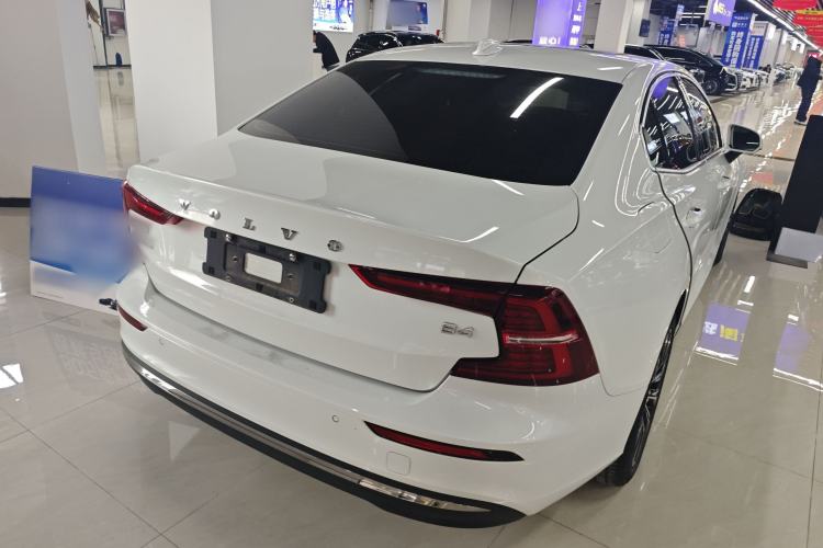 Used Volvo S60 2025 B4 Zhiyuan Luxury Edition Rear Right 45 Deg
