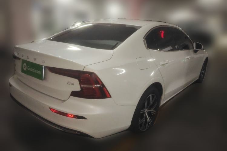 Used Volvo S60 2025 B4 Zhiyi Luxury Edition Rear Right 45 Deg