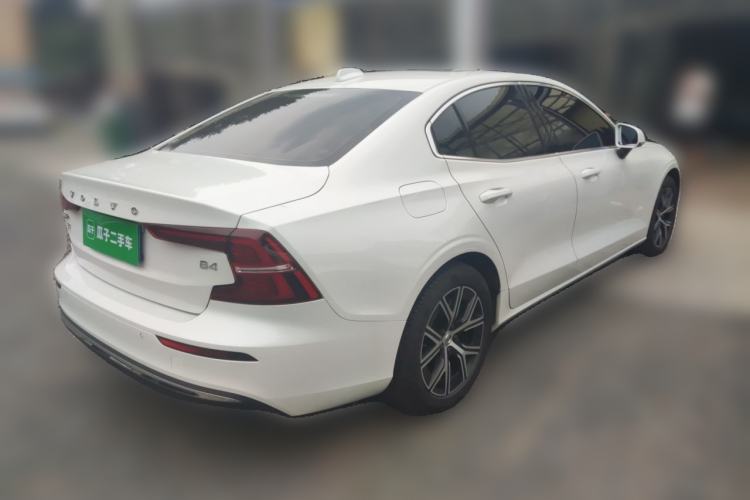 Used Volvo S60 2025 B4 Zhiyi Luxury Edition Rear Right 45 Deg