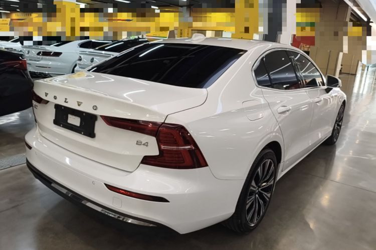 Used Volvo S60 2025 B4 Zhiyuan Luxury Edition Rear Right 45 Deg