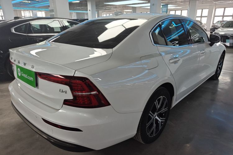 Used Volvo S60 2025 B4 Zhiyi Luxury Edition Rear Right 45 Deg