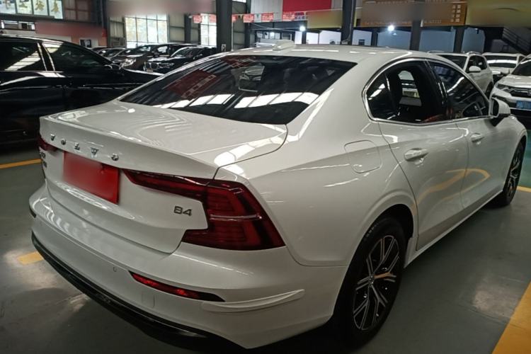 Used Volvo S60 2025 B4 Zhiyi Luxury Edition Rear Right 45 Deg