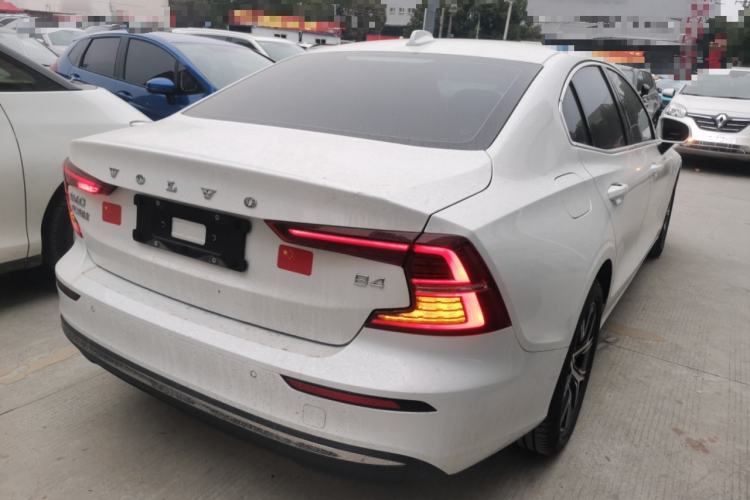 Used Volvo S60 2025 B4 Zhiyi Luxury Edition Rear Right 45 Deg