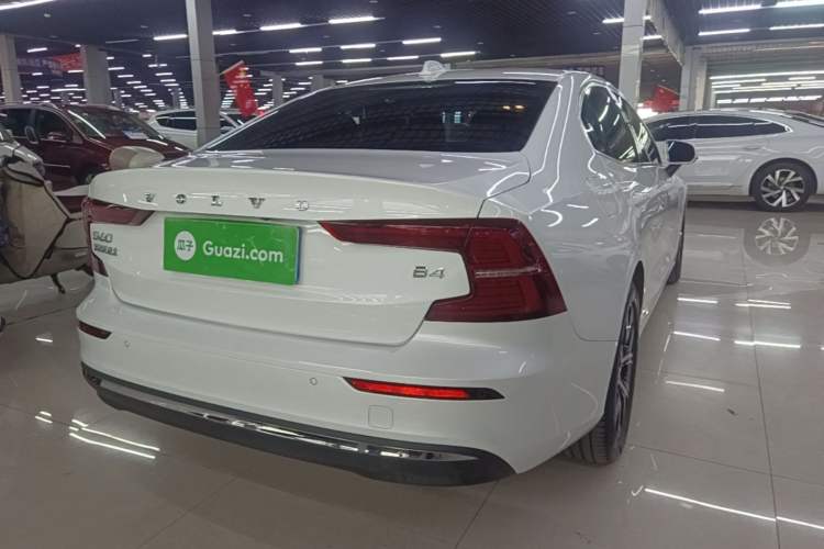 Used Volvo S60 2025 B4 Zhiyi Luxury Edition Rear Right 45 Deg