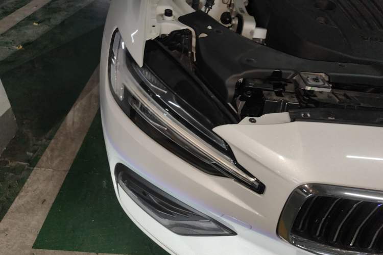 Used Volvo S60 2025 B4 Zhiyi Luxury Edition Right Front Headlight