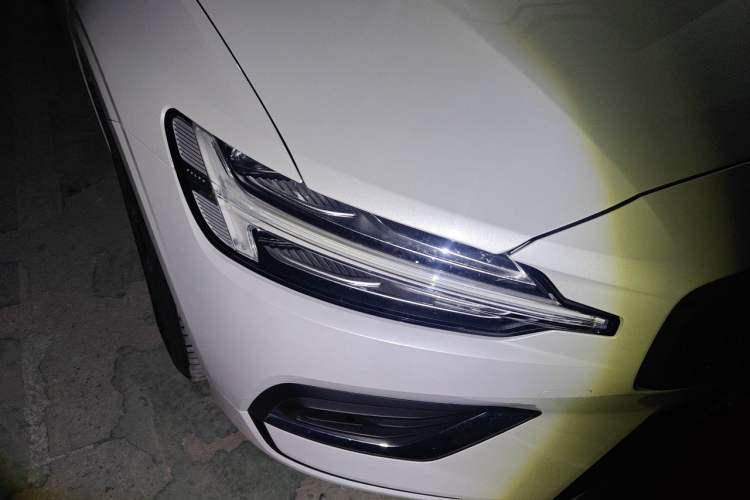 Used Volvo S60 2025 B4 Zhiyi Luxury Edition Right Front Headlight