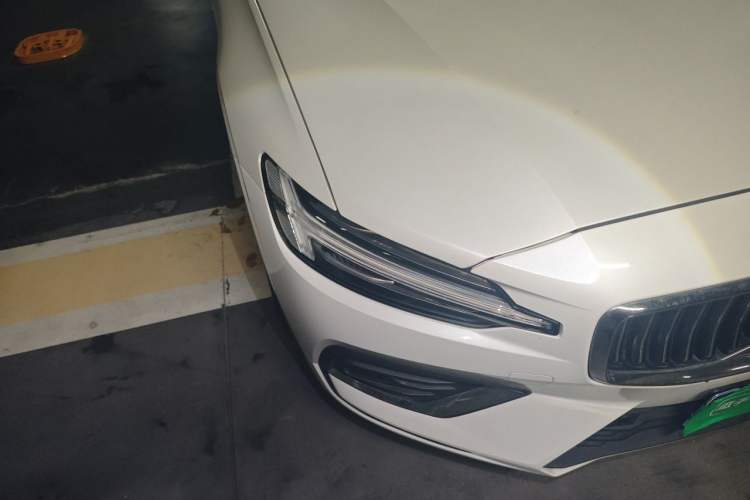 Used Volvo S60 2025 B4 Zhiyuan Luxury Edition Right Front Headlight