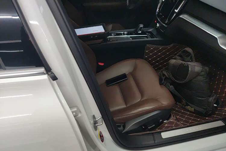 Used Volvo S60 2025 B4 Zhiyi Luxury Edition Right Front Seat