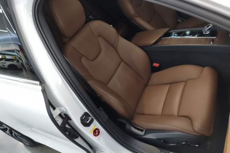 Used Volvo S60 2025 B4 Zhiyuan Luxury Edition Right Front Seat