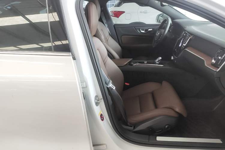 Used Volvo S60 2025 B4 Zhiyuan Luxury Edition Right Front Seat