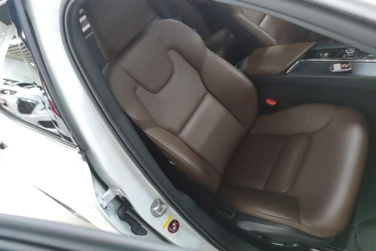 Used Volvo S60 2025 B4 Zhiyi Luxury Edition Right Front Seat