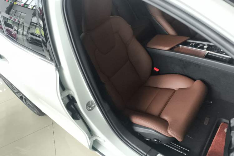 Used Volvo S60 2025 B4 Zhiyuan Luxury Edition Right Front Seat
