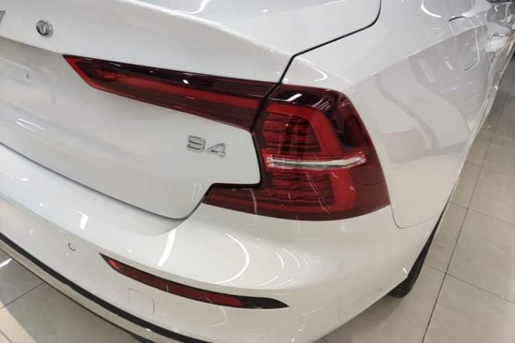 Used Volvo S60 2025 B4 Zhiyi Luxury Edition Right Rear Taillight