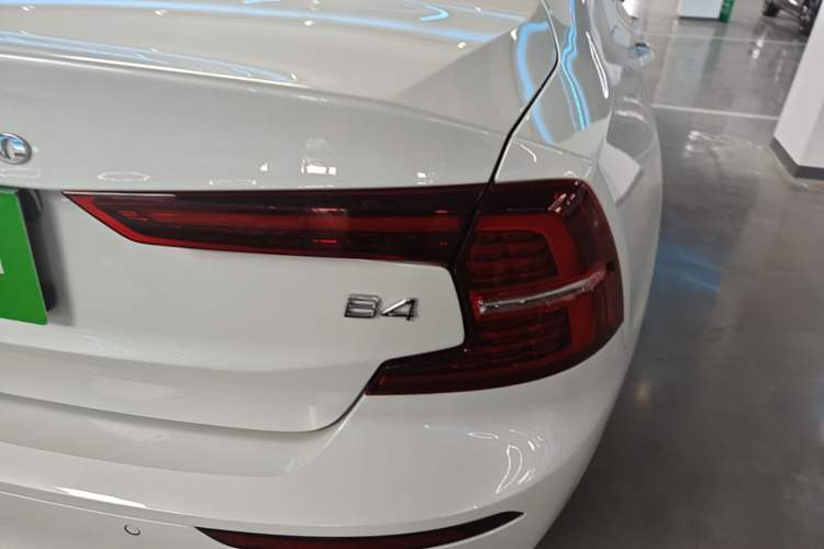 Used Volvo S60 2025 B4 Zhiyi Luxury Edition Right Rear Taillight