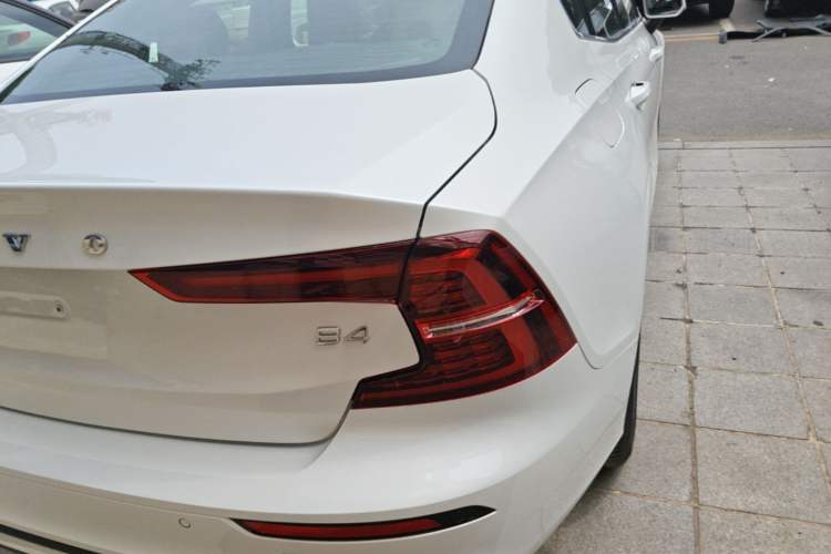 Used Volvo S60 2025 B4 Zhiyi Luxury Edition Right Rear Taillight