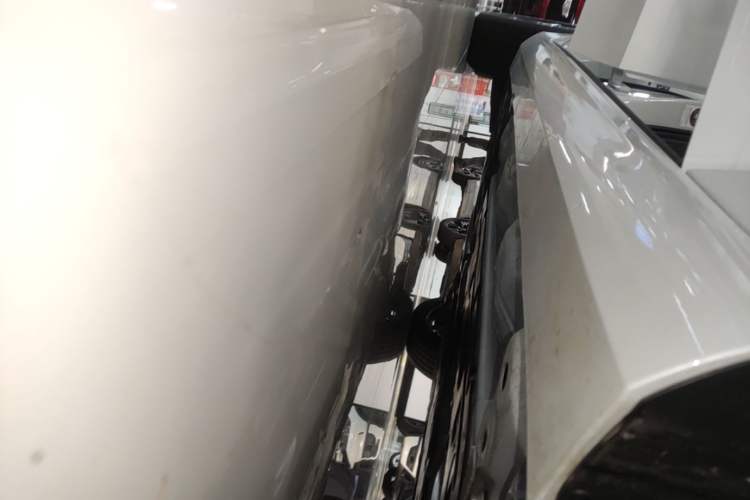 Used Volvo S60 2025 B4 Zhiyi Luxury Edition Right Side Sill