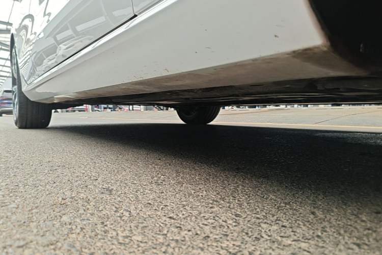 Used Volvo S60 2025 B4 Zhiyuan Sport Edition Right Side Sill