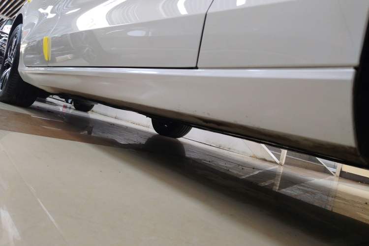 Used Volvo S60 2025 B4 Zhiyi Luxury Edition Right Side Sill