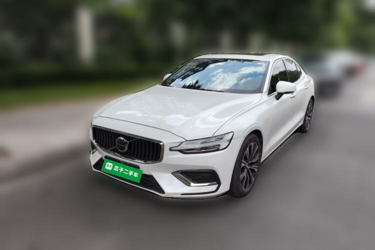 Used Volvo S60 2025 B4 Zhiyuan Luxury Edition Guazi used car, China used car export, Used car for sale, Used cars, Cheapest cars for sale