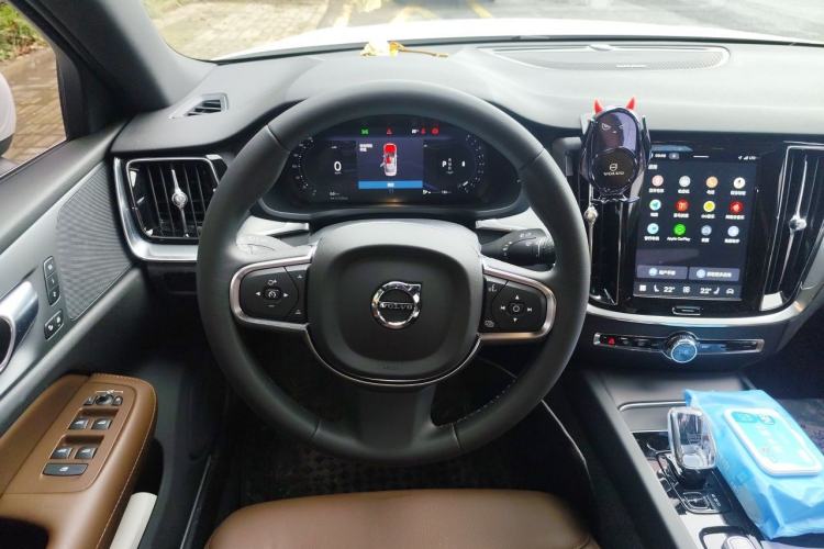 Used Volvo S60 2025 B4 Zhiyi Luxury Edition Steering Wheel