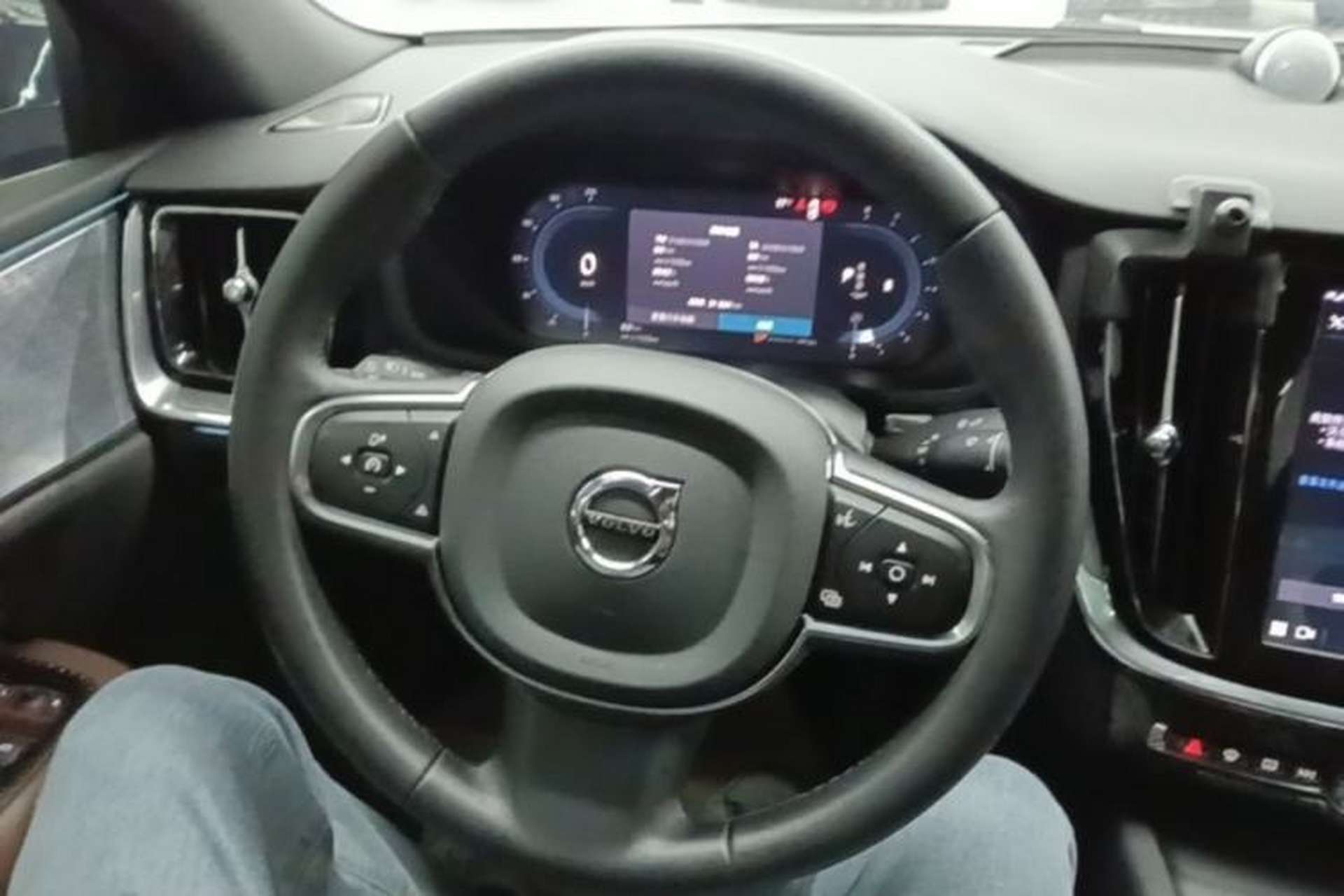 Used Volvo S60 2025 B4 Zhiyi Luxury Edition Steering Wheel
