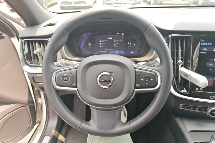 Used Volvo S60 2025 B4 Zhiyi Luxury Edition Steering Wheel