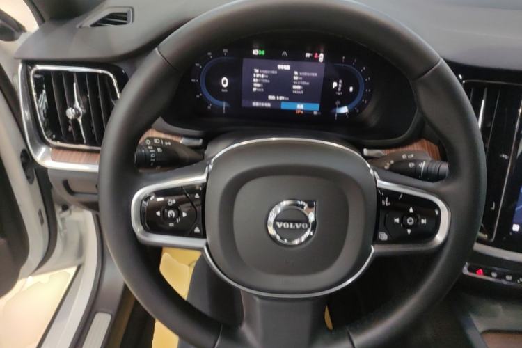 Used Volvo S60 2025 B4 Zhiyuan Luxury Edition Steering Wheel