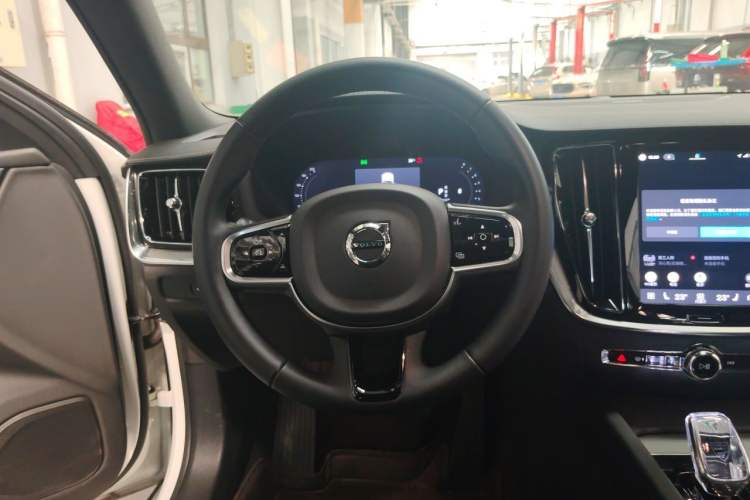Used Volvo S60 2025 B5 Zhiya Sport Edition Steering Wheel