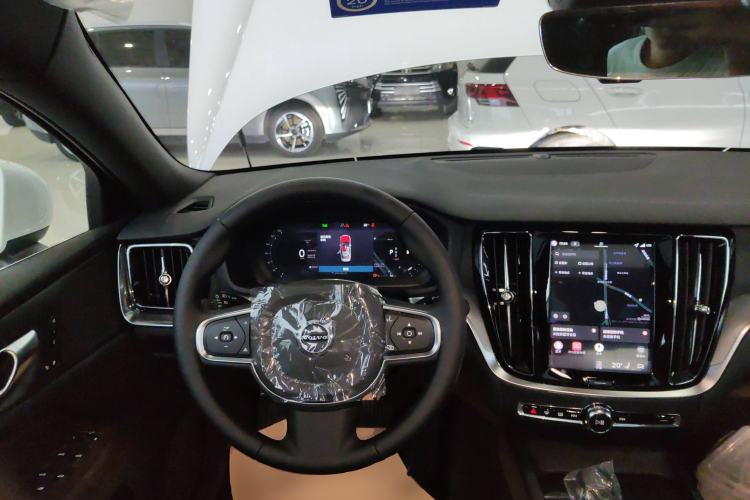 Used Volvo S60 2025 B4 Zhiyi Luxury Edition Steering Wheel