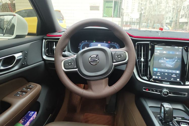 Used Volvo S60 2025 B4 Zhiyi Luxury Edition Steering Wheel