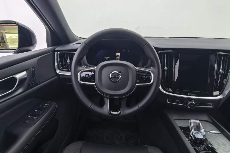 Used Volvo S60 2025 B4 Zhiyuan Sport Edition Steering Wheel