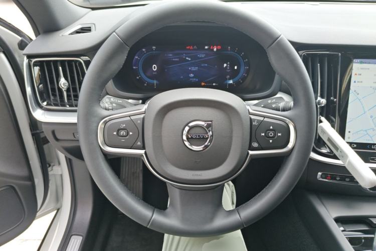 Used Volvo S60 2025 B4 Zhiyi Luxury Edition Steering Wheel