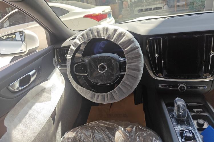 Used Volvo S60 2025 B4 Zhiyi Luxury Edition Steering Wheel