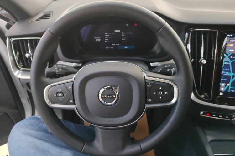 Used Volvo S60 2025 B4 Zhiyi Luxury Edition Steering Wheel