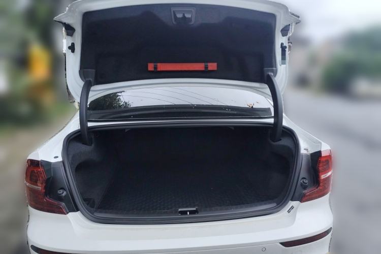 Used Volvo S60 2025 B4 Zhiyi Luxury Edition Trunk