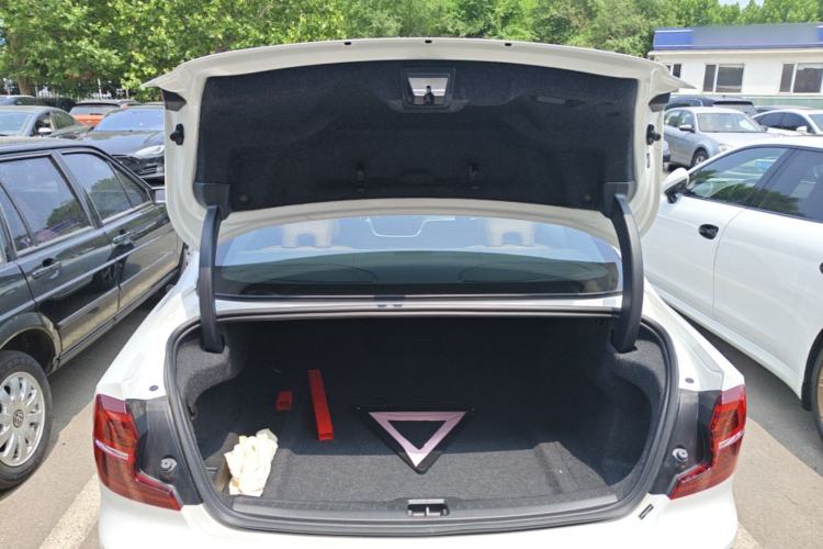 Used Volvo S60 2025 B4 Zhiyi Luxury Edition Trunk