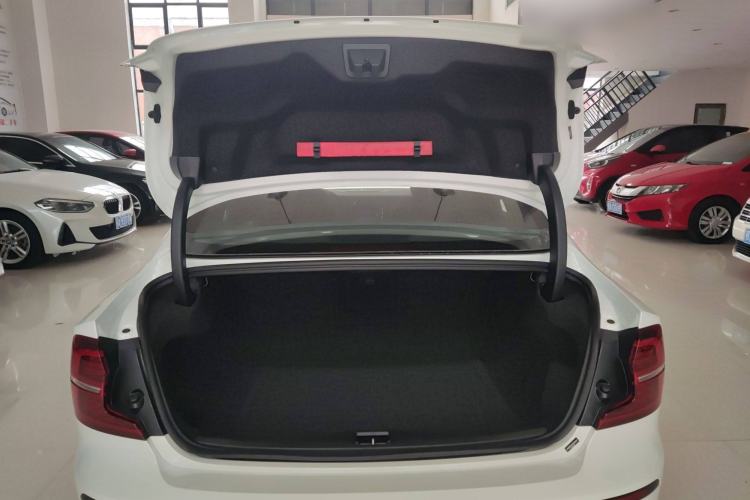 Used Volvo S60 2025 B5 Zhiya Sport Edition Trunk