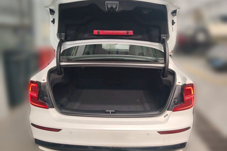 Used Volvo S60 2025 B5 Zhiya Sport Edition Trunk