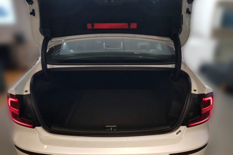 Used Volvo S60 2025 B5 Zhiya Sport Edition Trunk