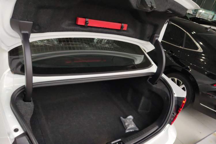 Used Volvo S60 2025 B4 Zhiyi Luxury Edition Trunk